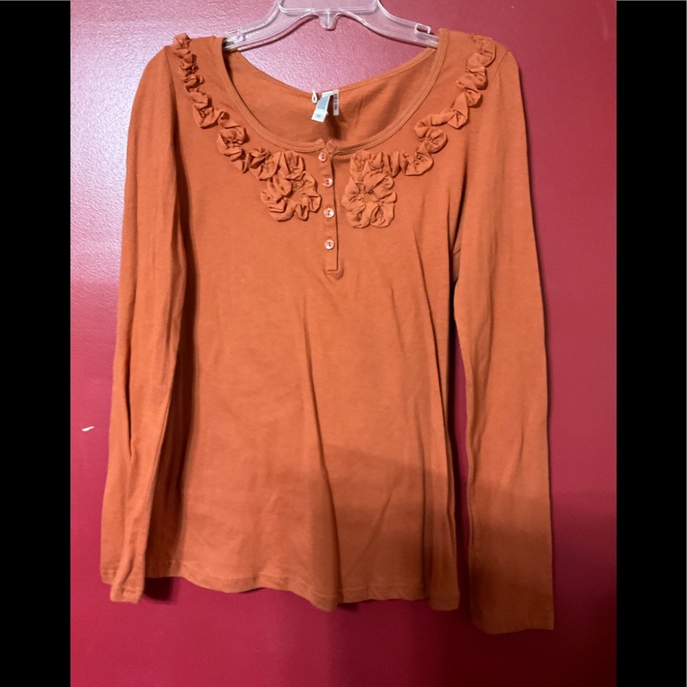 NWT MONO RENO DARK MELON (ORANGE)M Henley style lace neck front 100% cotton